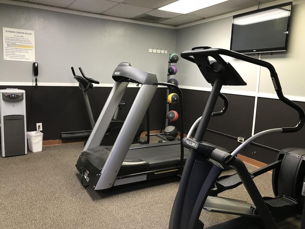 Days Inn By Wyndham Livonia Canton Detroit Εξωτερικό φωτογραφία