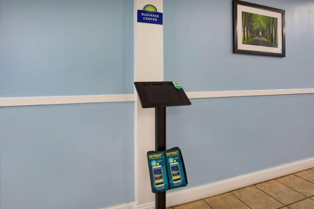 Days Inn By Wyndham Livonia Canton Detroit Εξωτερικό φωτογραφία