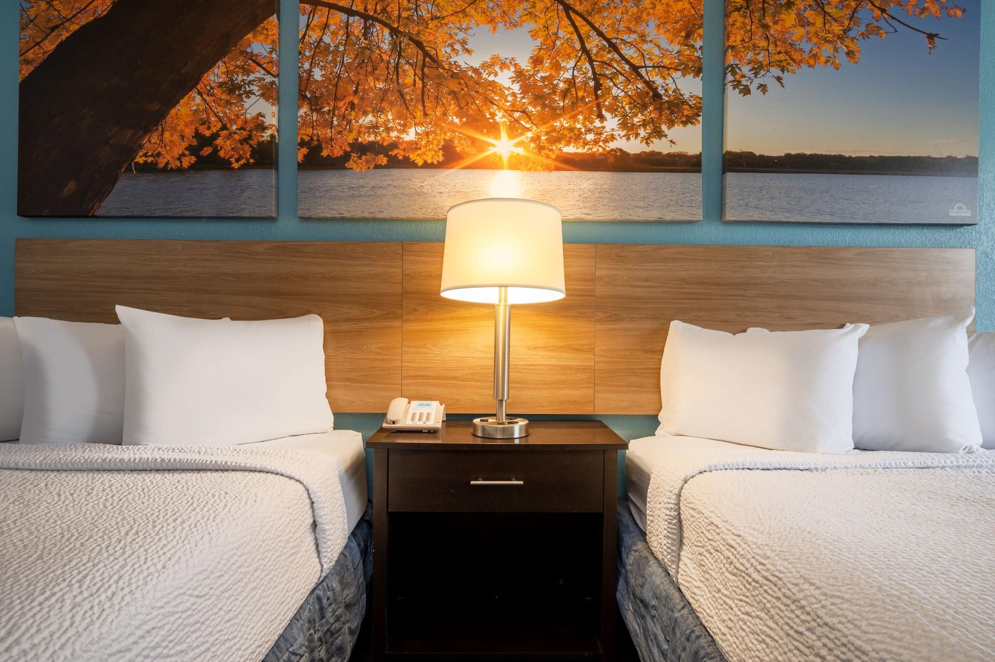Days Inn By Wyndham Livonia Canton Detroit Εξωτερικό φωτογραφία